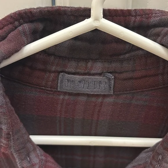 CP Shades button down - Picture 2 of 3